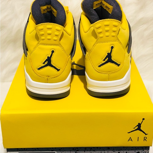 Air Jordan Retro 4 Tour Yellow Blue Grey 2021 - Picture 5 of 6